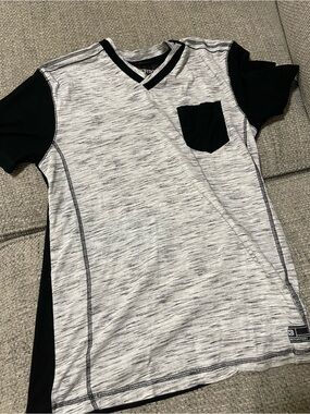 Men’s Short Sleeve V-Neck Pocket Tee - Black & Heather Gray